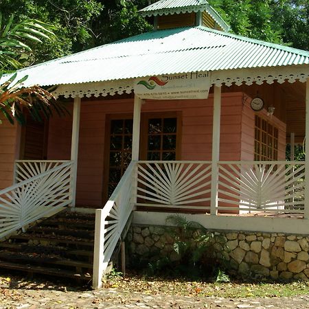 Sunset Heal Jamaica Hotel Caledonia Exterior photo